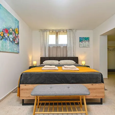With A - C Vodnjan-vodnjan Appartement