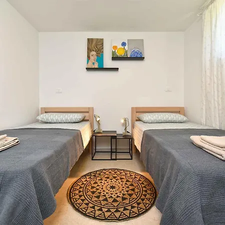 Appartement With A - C Vodnjan-vodnjan *